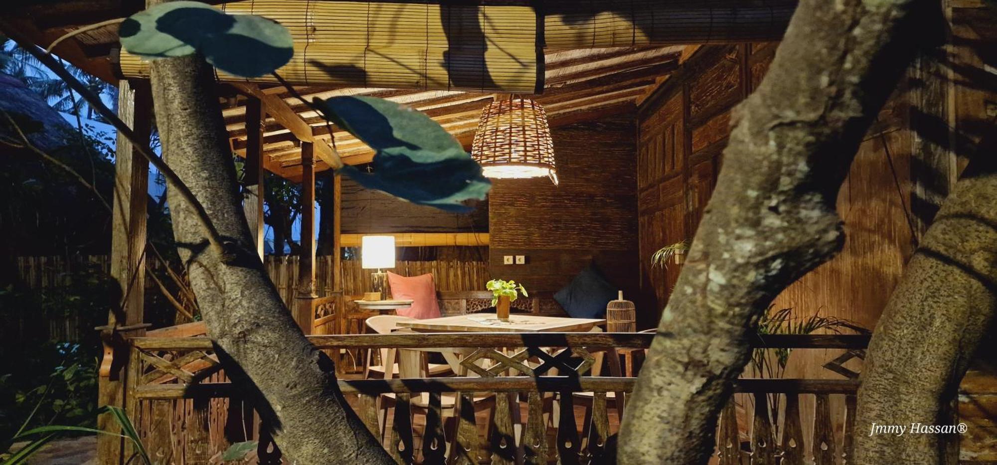 Villas Light House - Eco-Traditional Joglo Gili Trawangan Exterior photo